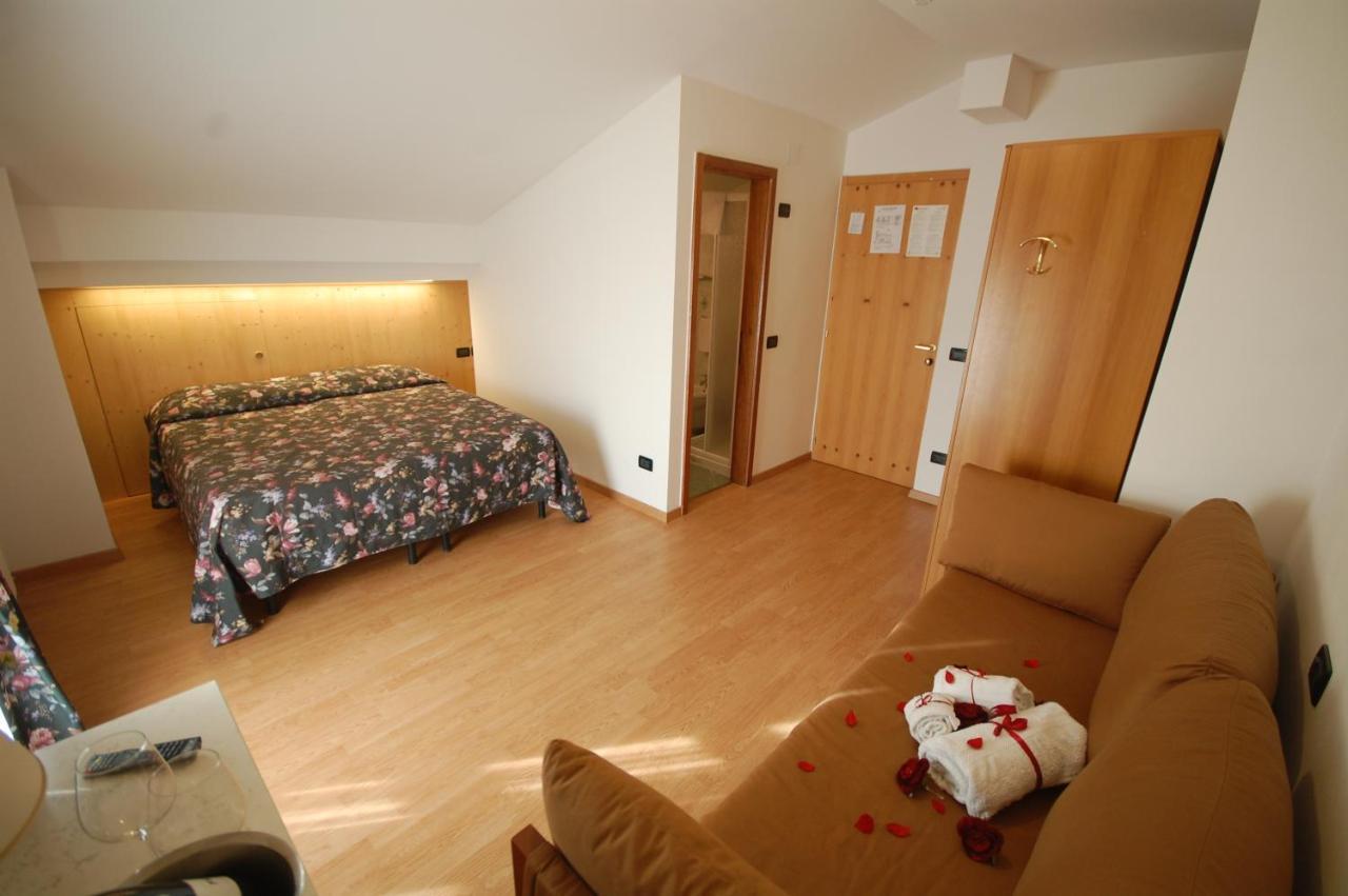 Chalet Fiocco Di Neve Pinzolo Rom bilde